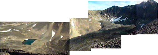 Бронированный ледник Первенец расположен в 22 км к северу от п. Эгвекинот, хребет Искатень